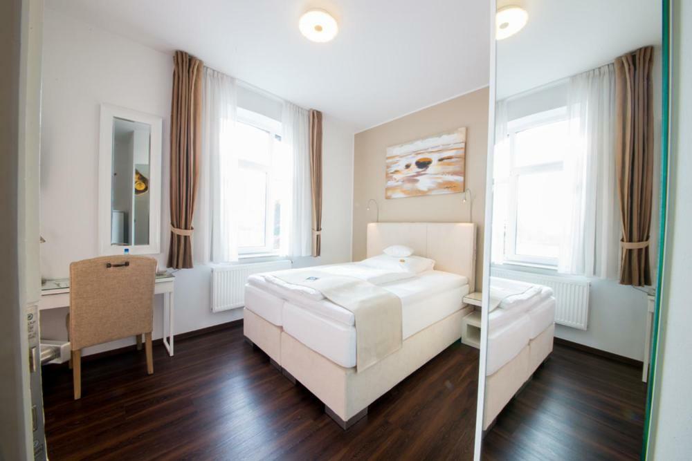 Landhotel Alte Toepferei Дуйсбург Екстериор снимка